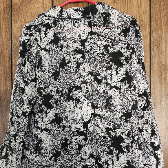 Serenade Women's Shirt w/flare Sleeves, Black and White, Sz LG - Picture 4 of 5